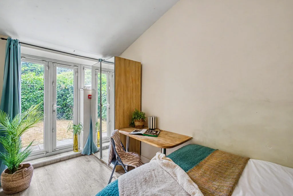 106SL - Bedroom 2