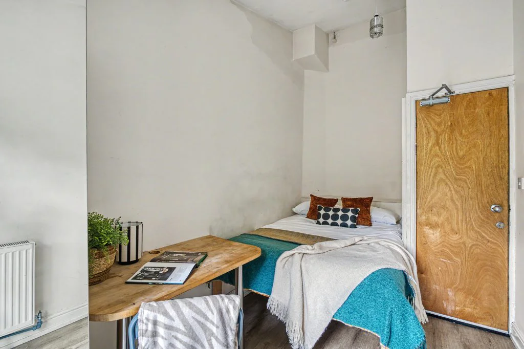 106SL - Bedroom 2