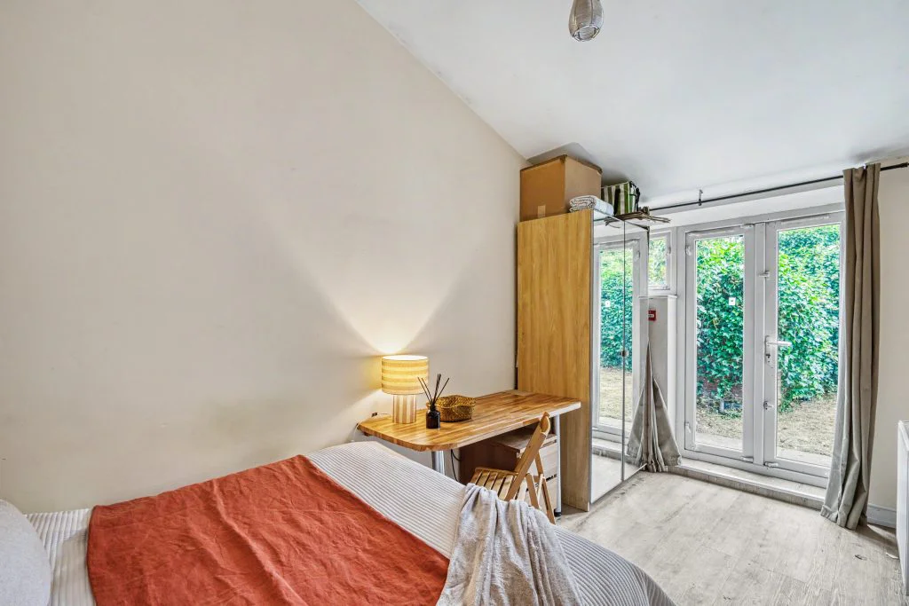 106SL - Bedroom 3