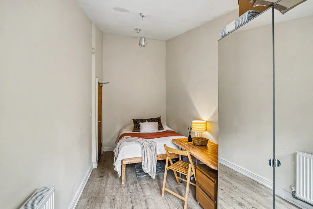 106SL - Bedroom 3