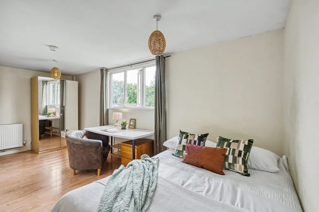106SL - Bedroom 8