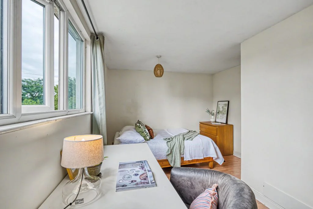 106SL - Bedroom 8
