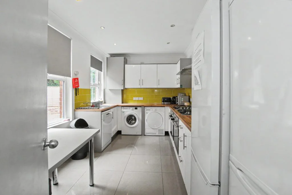 10A - Kitchen