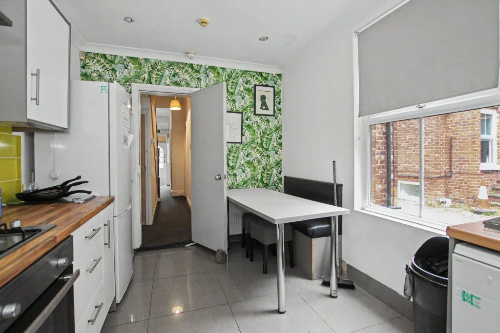 10A - Kitchen