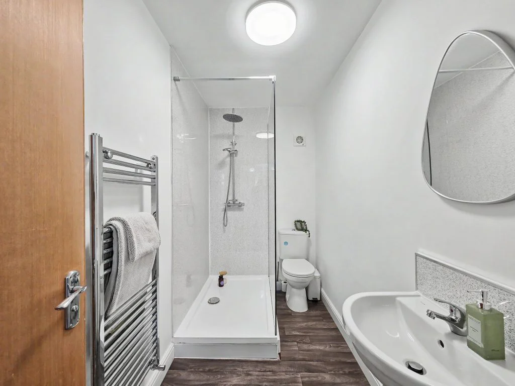 145B - First Floor Bathroom