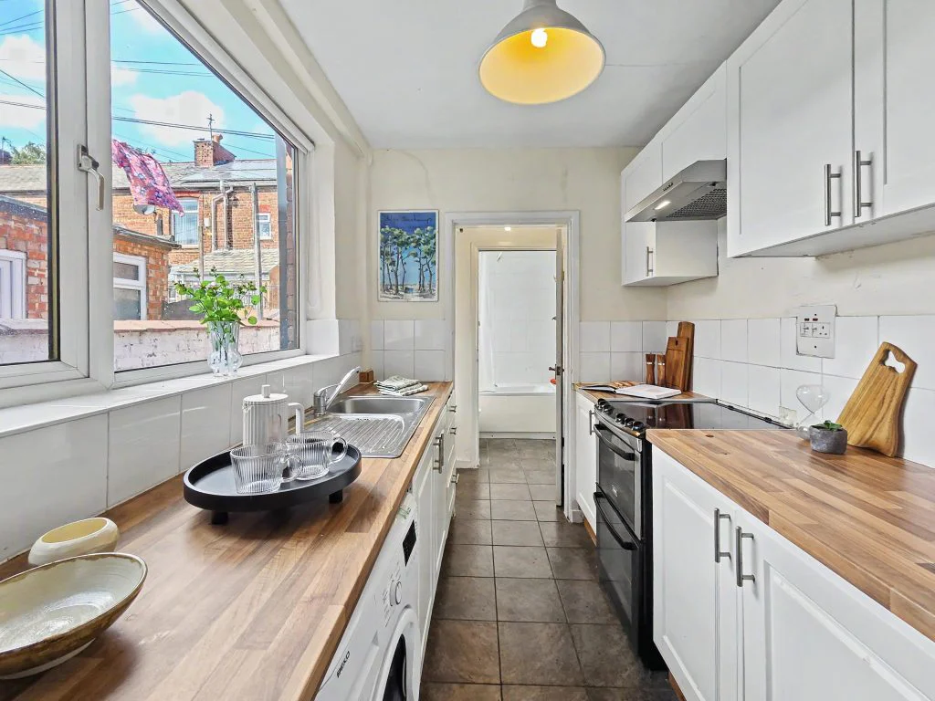 145B - Kitchen