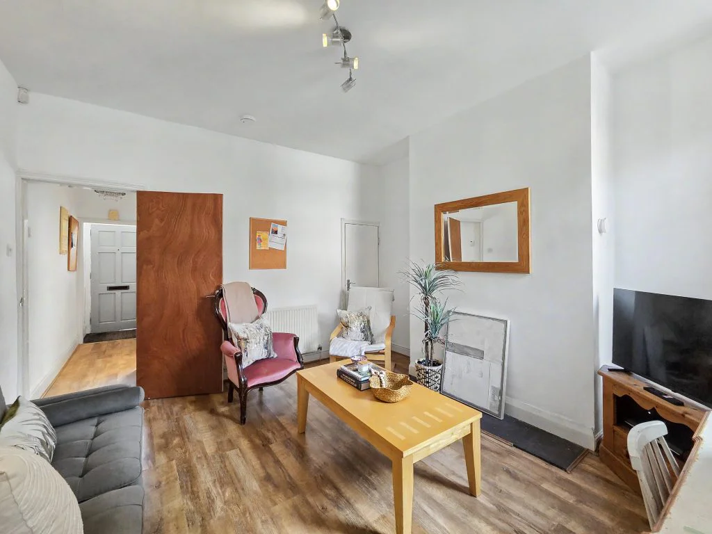 145B - Lounge