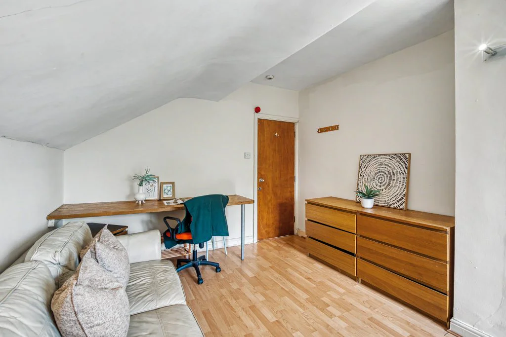189SL - Bedroom 8