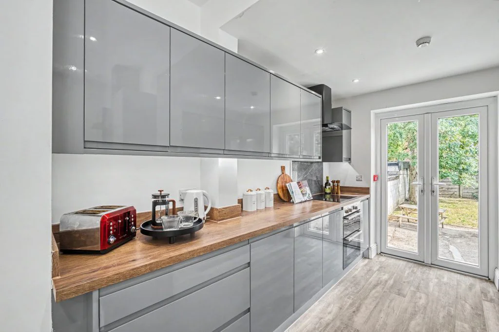 189SL - Kitchen