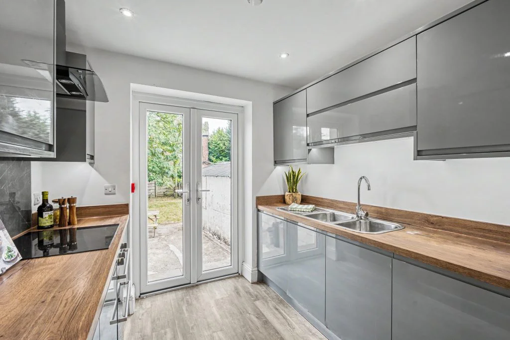 189SL - Kitchen
