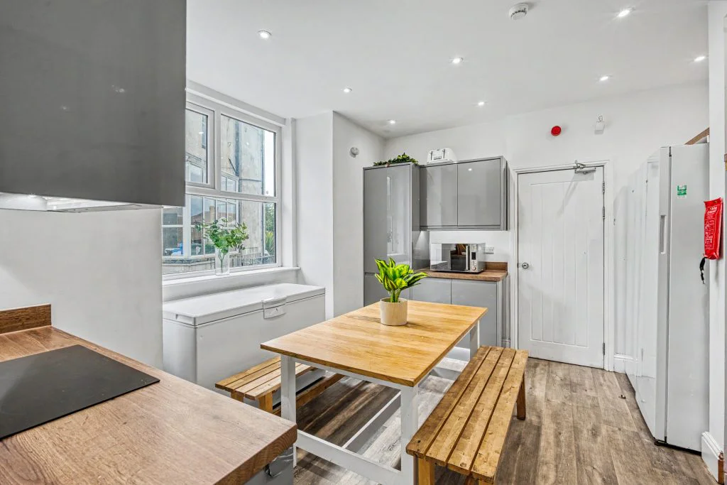 189SL - Kitchen