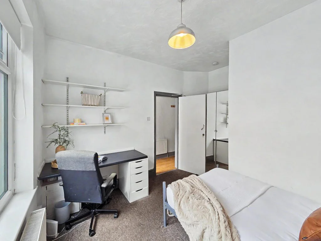 19R - Bedroom 1