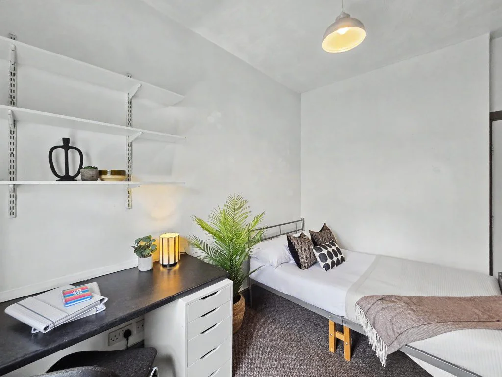 19R - Bedroom 4