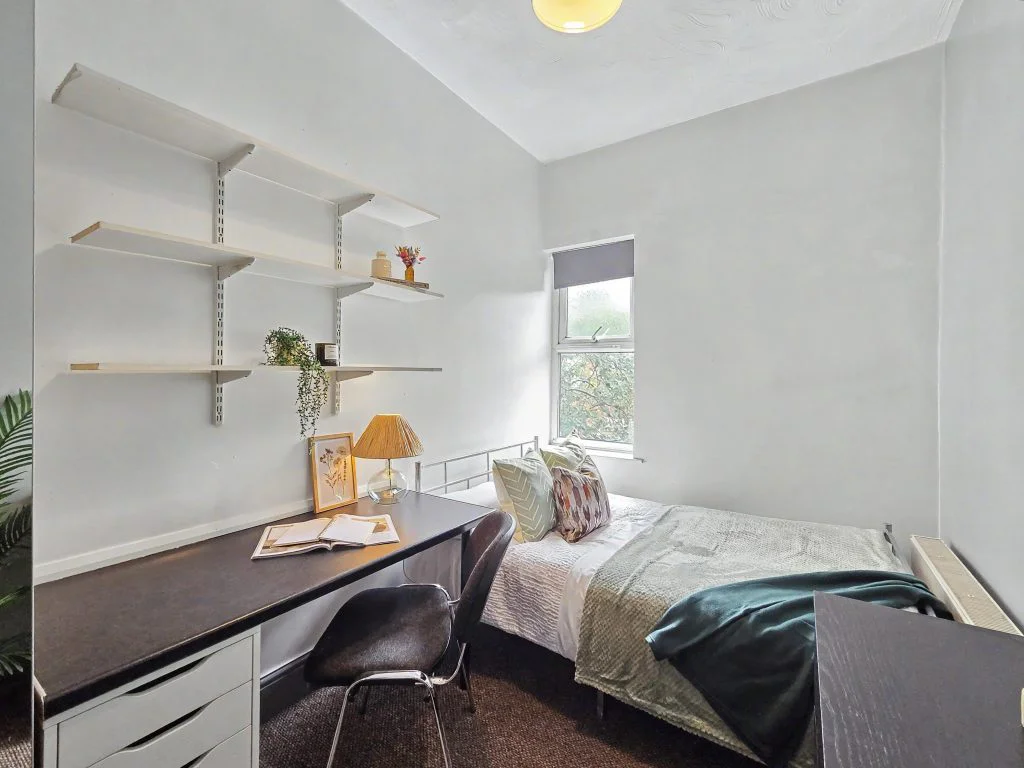 19R - Bedroom 5