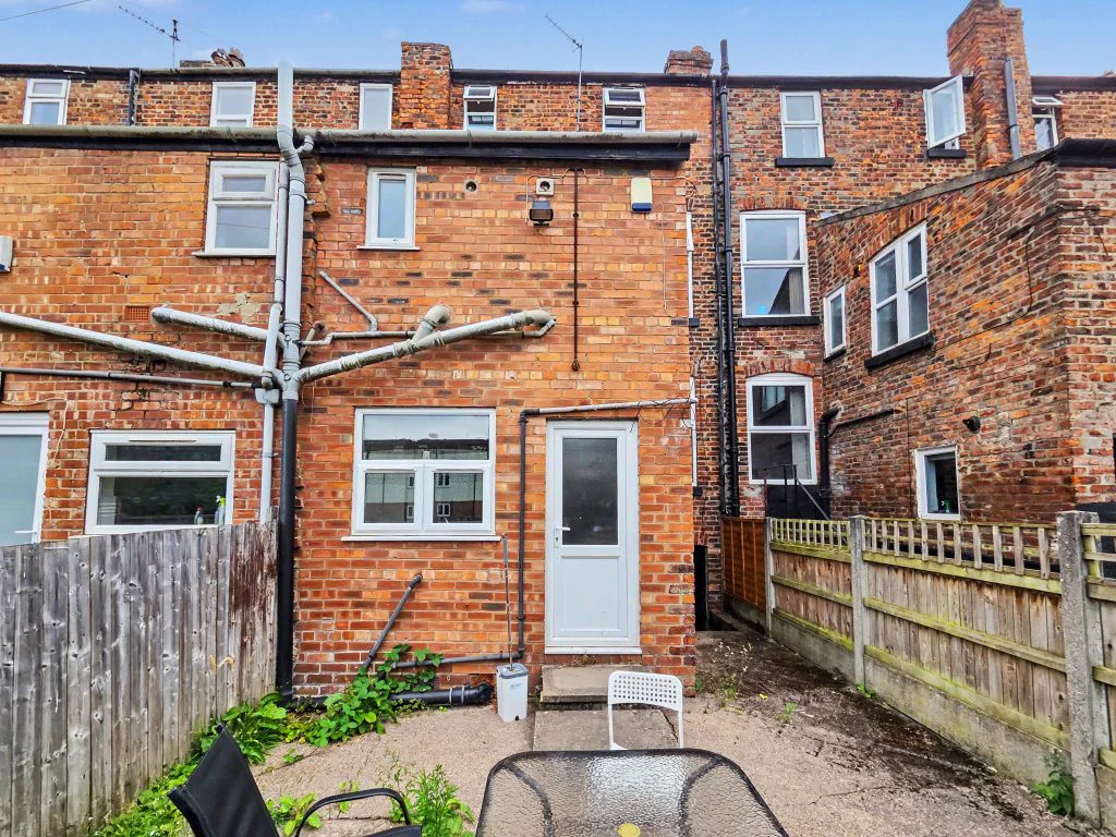 20LG - Back Garden