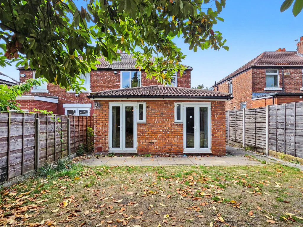21L - Back garden