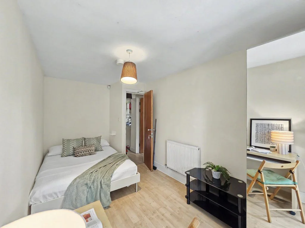21L - Bedroom 3