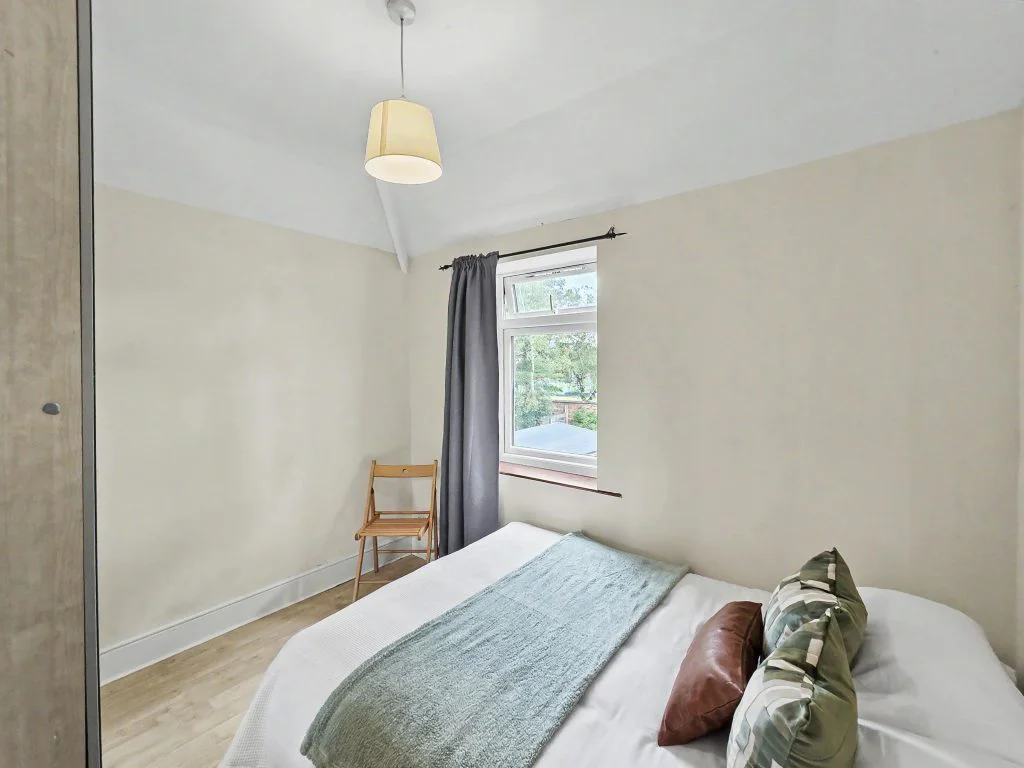 21L - Bedroom 4