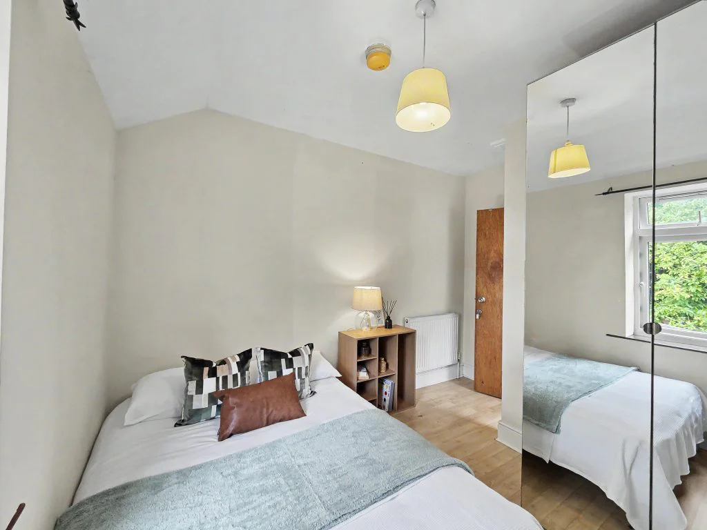 21L - Bedroom 4