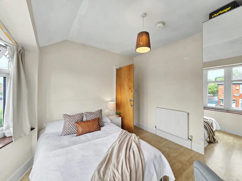 21L - Bedroom 6