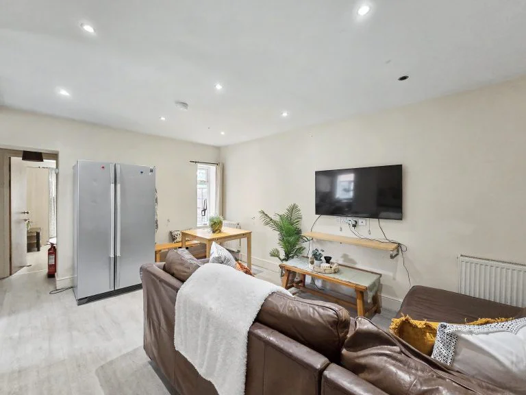 21 Leighbrook Road