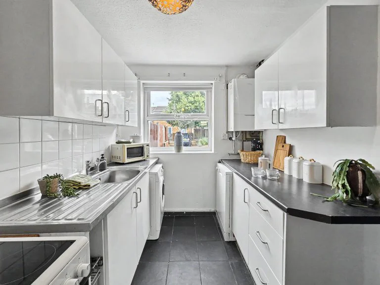 2SW - Kitchen