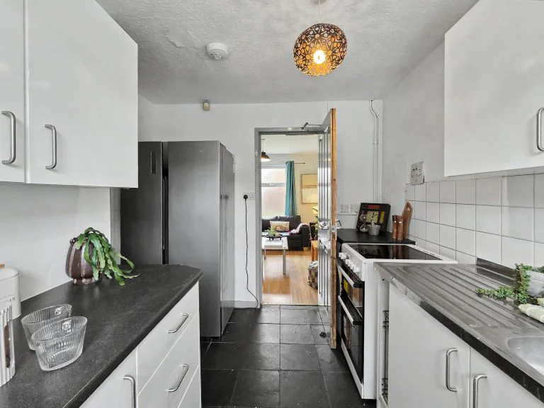 2SW - Kitchen