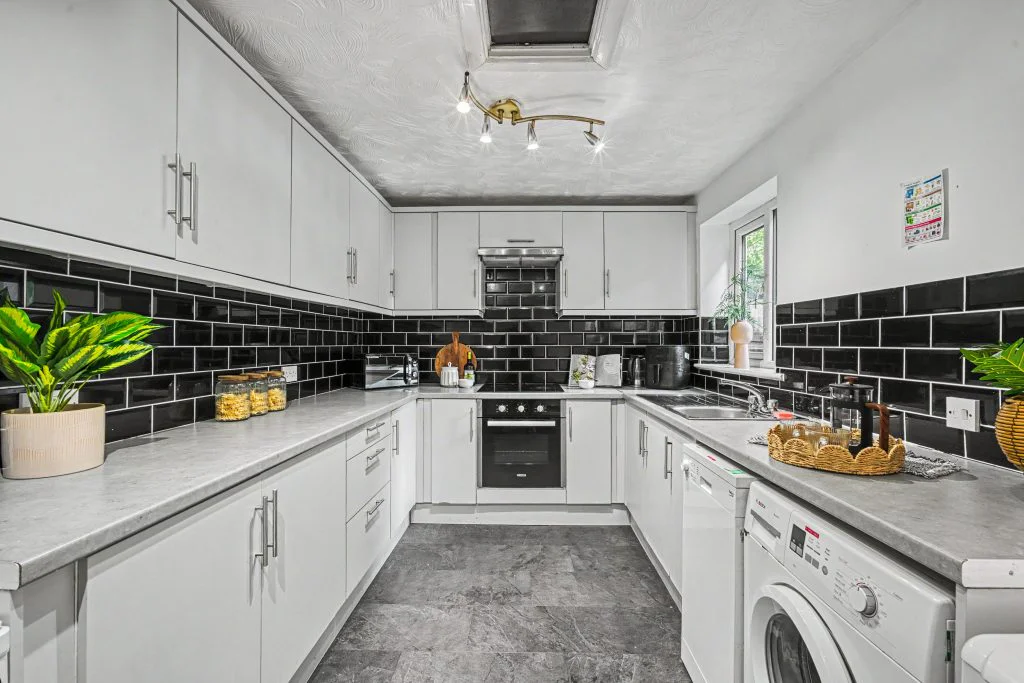 7K - Kitchen