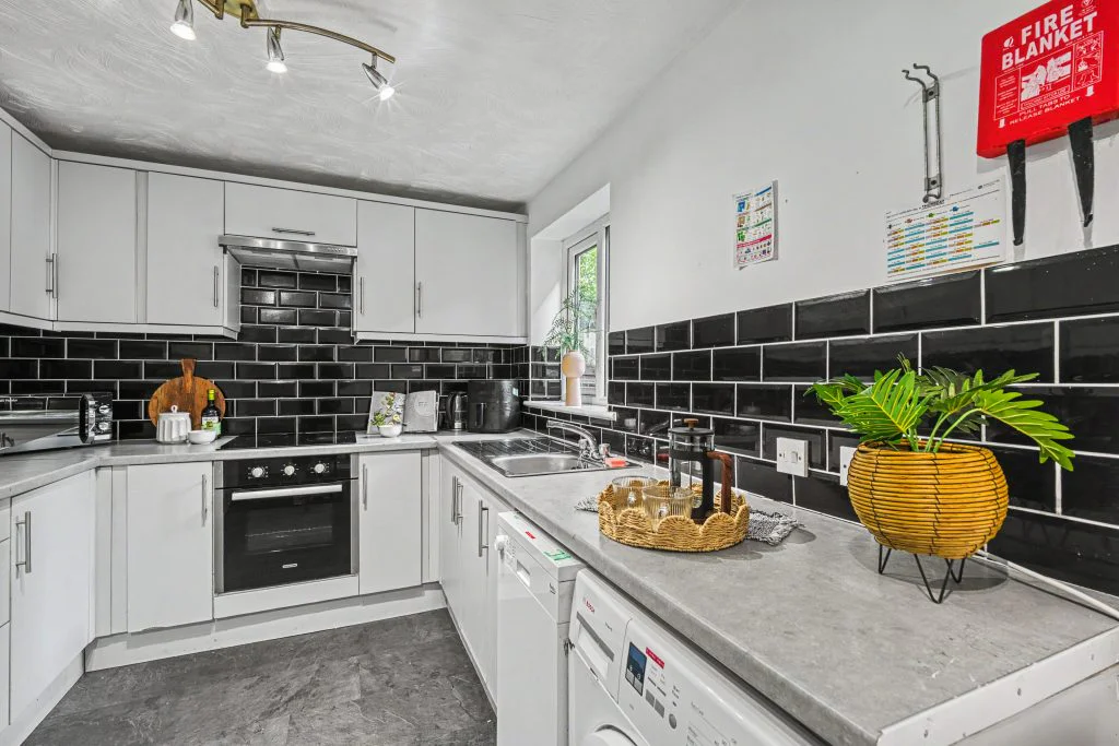 7K - Kitchen